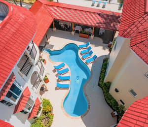 thumbnail: Outdoor pool