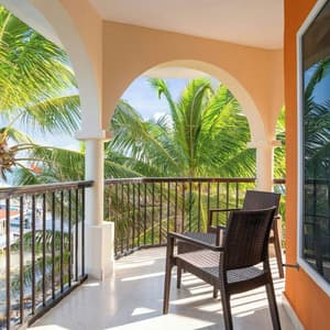 thumbnail: Front of property