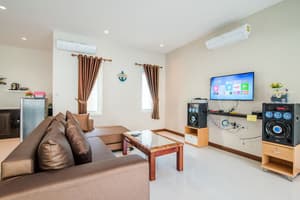 thumbnail: Living area