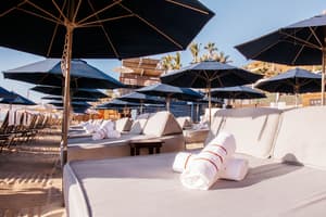 thumbnail: Beach bar
