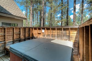 thumbnail: Outdoor spa tub