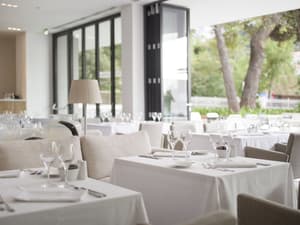 thumbnail: Restaurant