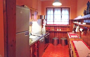 thumbnail: In-room dining