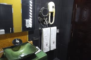 thumbnail: Bathroom