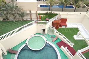 thumbnail: Outdoor pool