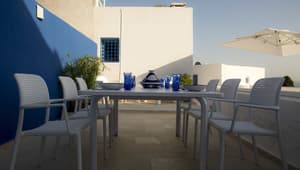 thumbnail: Outdoor dining