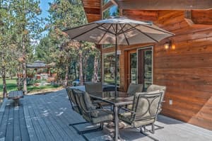 thumbnail: Outdoor dining