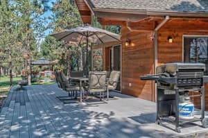 thumbnail: Outdoor dining