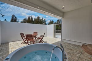 thumbnail: Jetted tub
