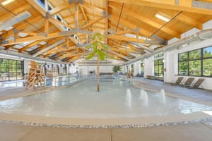thumbnail: Pool