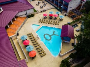 thumbnail: Outdoor pool