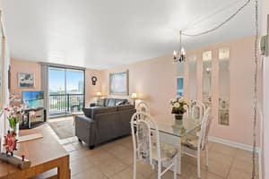 thumbnail: In-room dining