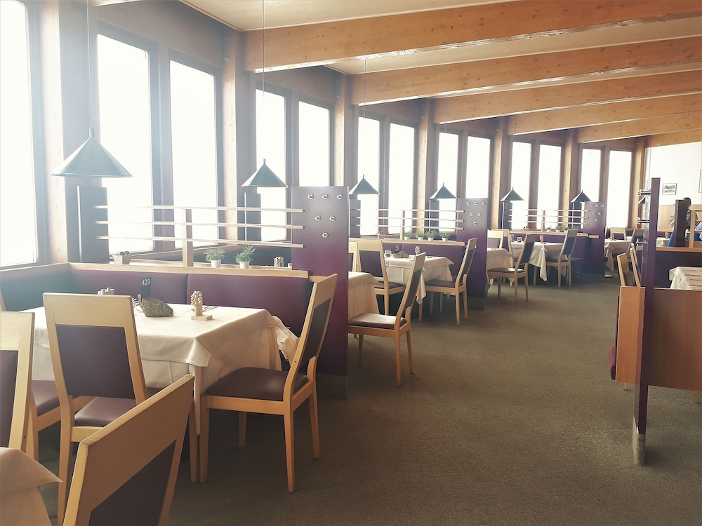 Restaurant-cafeteria
