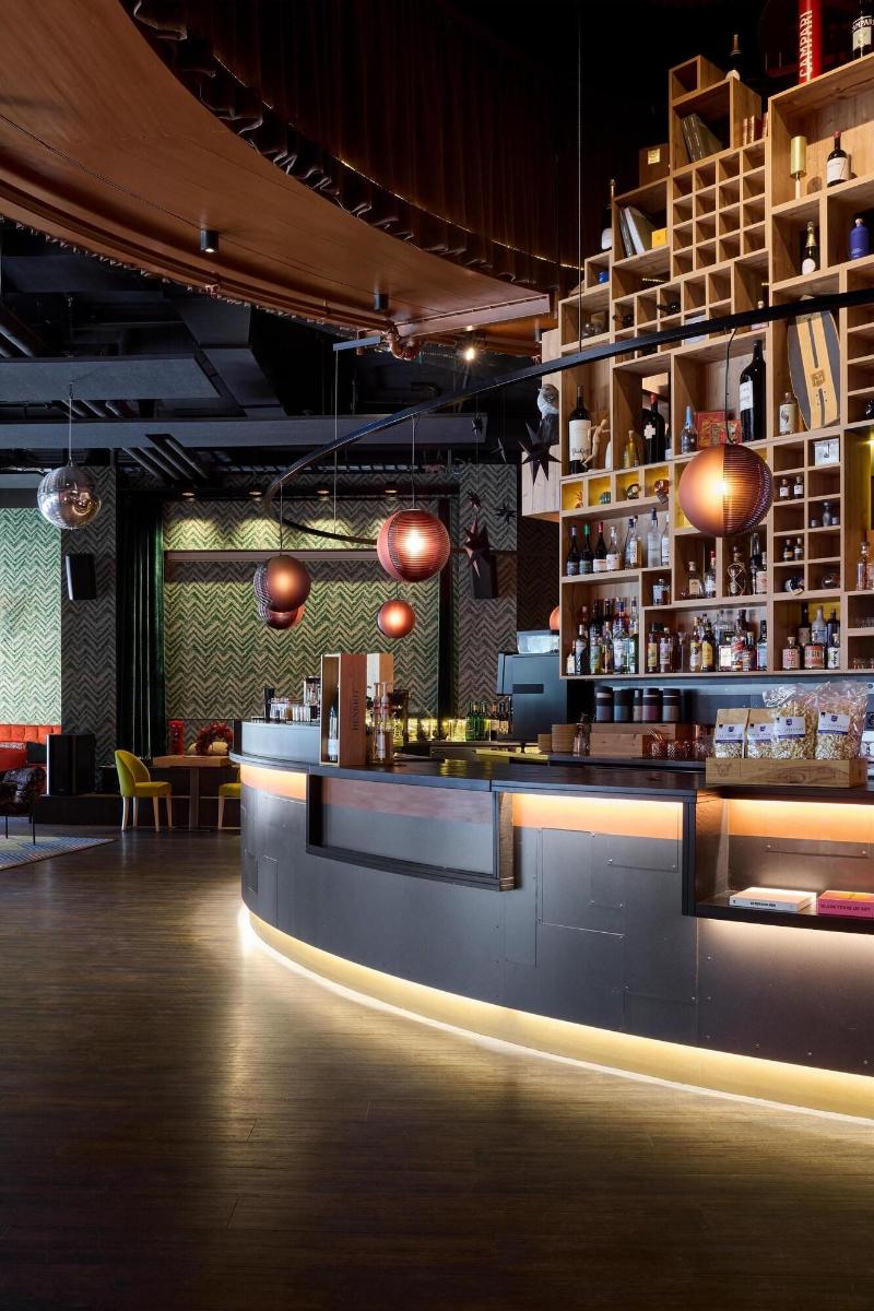 Bar