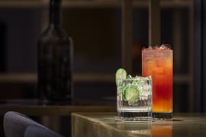 thumbnail: Bar (on property)