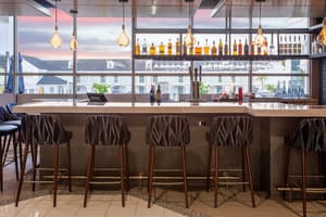 thumbnail: Bar (on property)