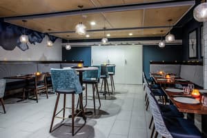 thumbnail: Restaurant