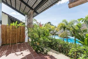 thumbnail: Terrace/patio
