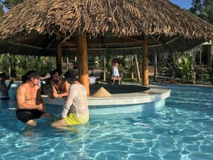 thumbnail: Swim-up bar