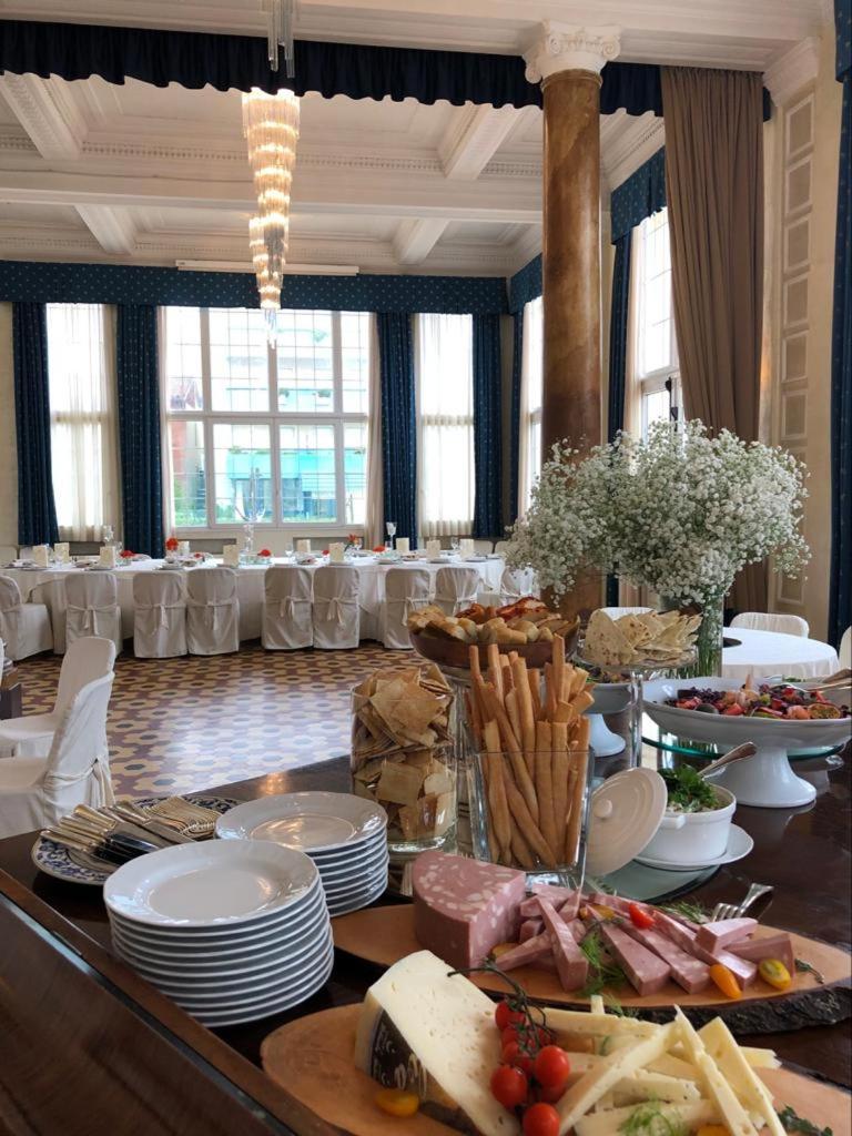 Restaurant-cafeteria