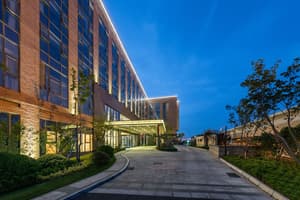 thumbnail: Interior entrance