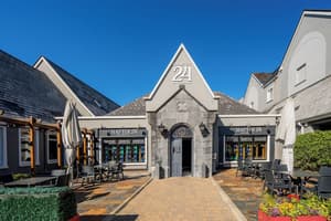 thumbnail: Front of property