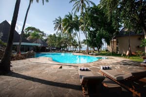 thumbnail: Outdoor pool