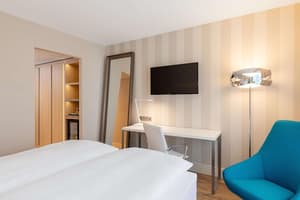 thumbnail: Room