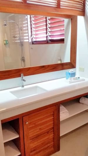 thumbnail: Bathroom sink