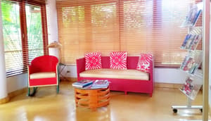thumbnail: Lobby sitting area