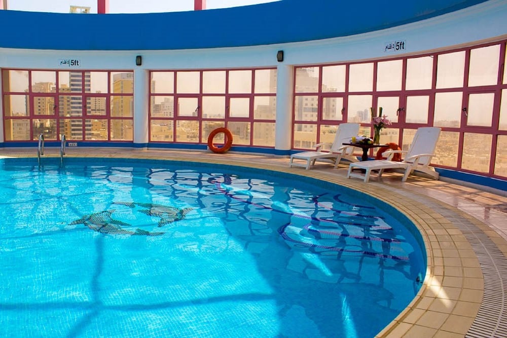Rooftop pool