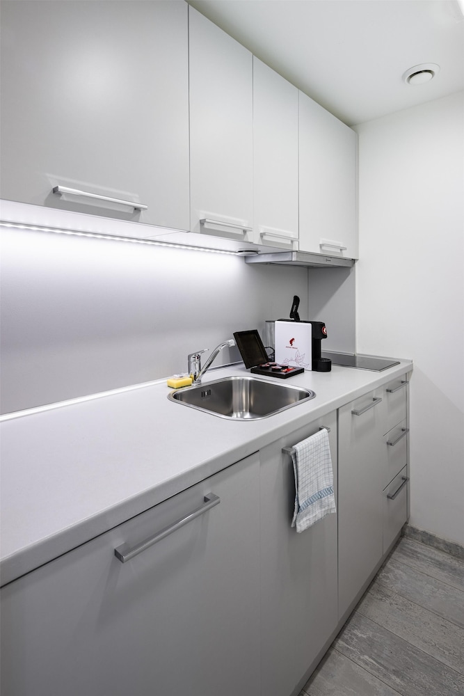 Private kitchenette