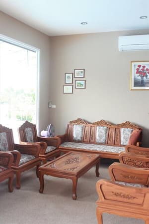 thumbnail: Lounge