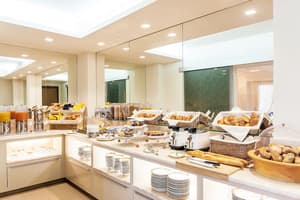 thumbnail: Breakfast area