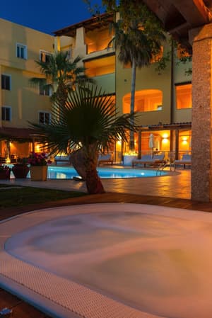 thumbnail: Outdoor spa tub