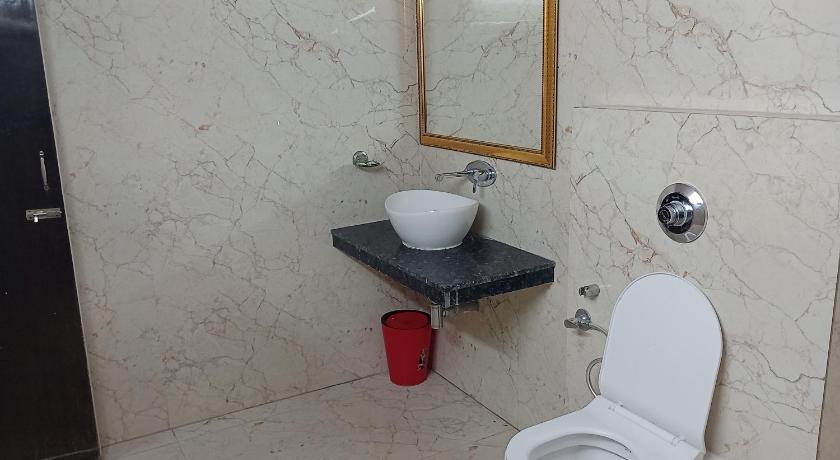 537663180.jpg