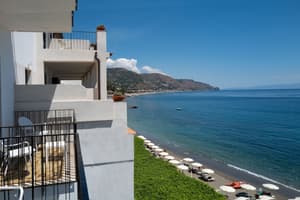 thumbnail: Balcony view