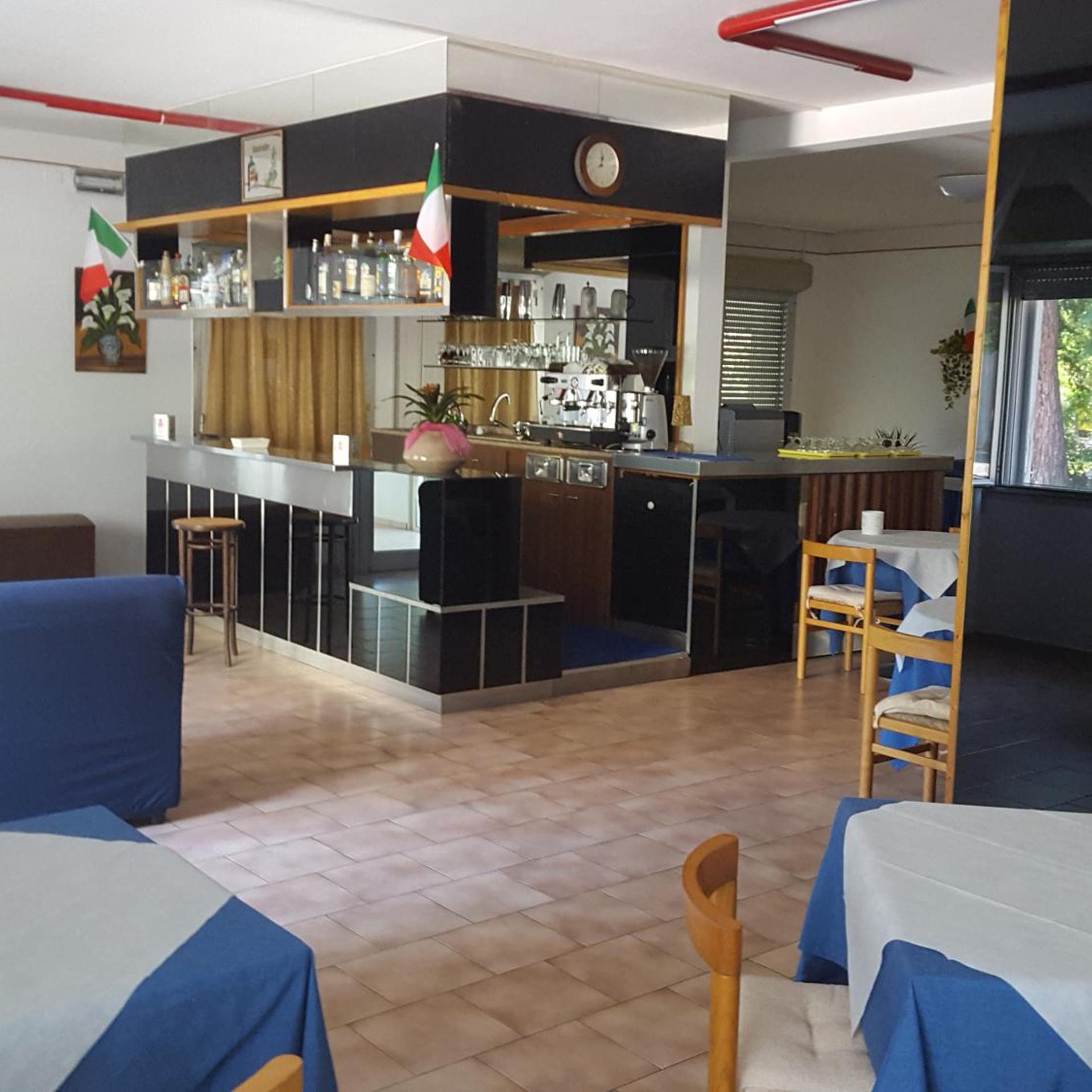Restaurant-cafeteria