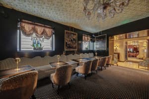 thumbnail: Lobby lounge