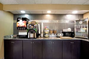 thumbnail: Breakfast area