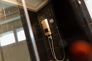 thumbnail: Bathroom shower