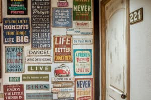thumbnail: Interior detail