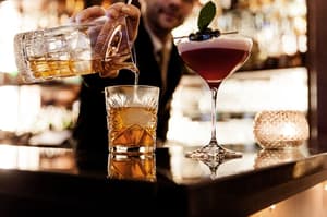 thumbnail: Bar (on property)