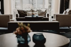 thumbnail: Interior entrance