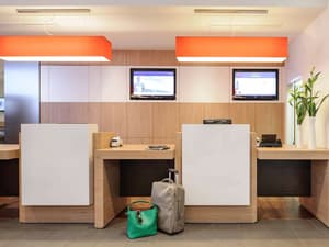 thumbnail: Reception