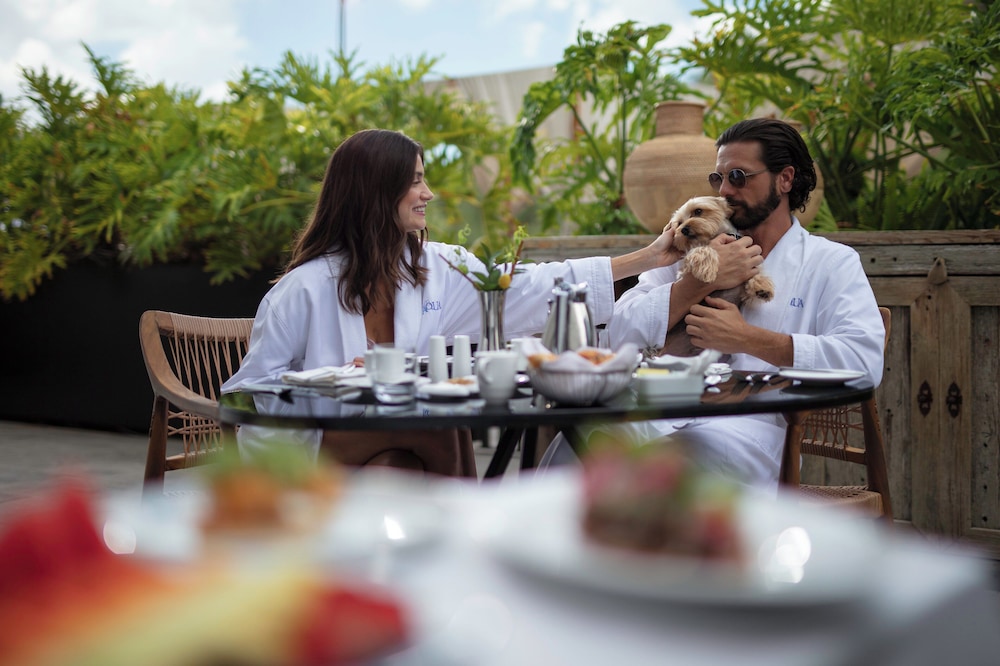 Room service - dining