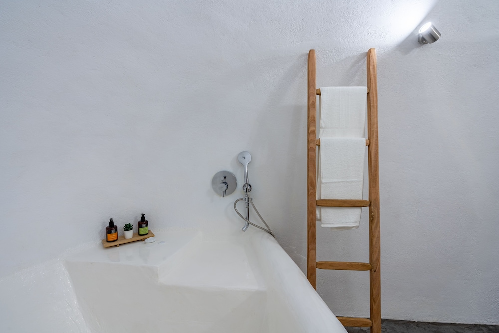 Jetted tub