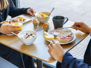 thumbnail: Breakfast area