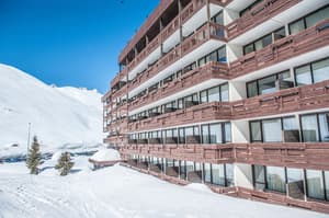 thumbnail: Ski hill
