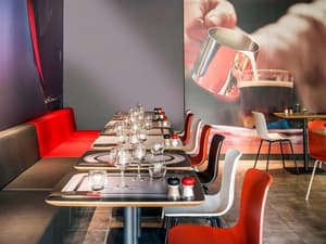 thumbnail: Restaurant
